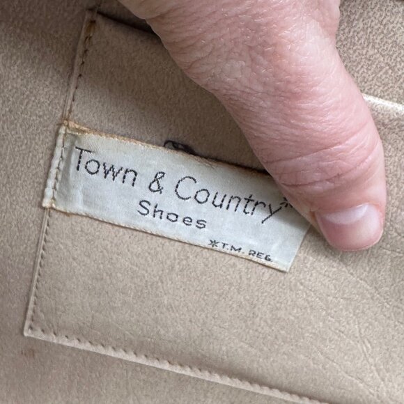 Vintage Cherry Red Patent Leather Handbag Purse Mid Century Gold 60s Top Handle - Picture 8 of 14